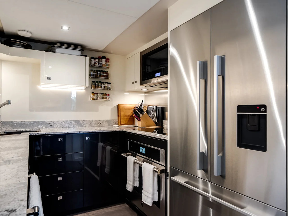 2023 Ocean Alexander 27R 88.0 feet, Ocean Reef, FL #126