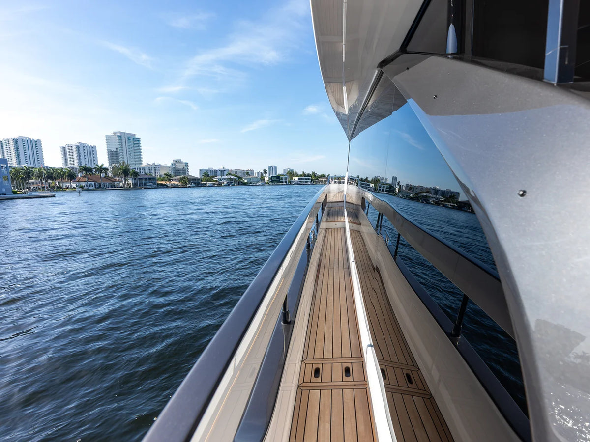 2027 Azimut Fly 82 82.0 feet, Hollywood, Florida #35