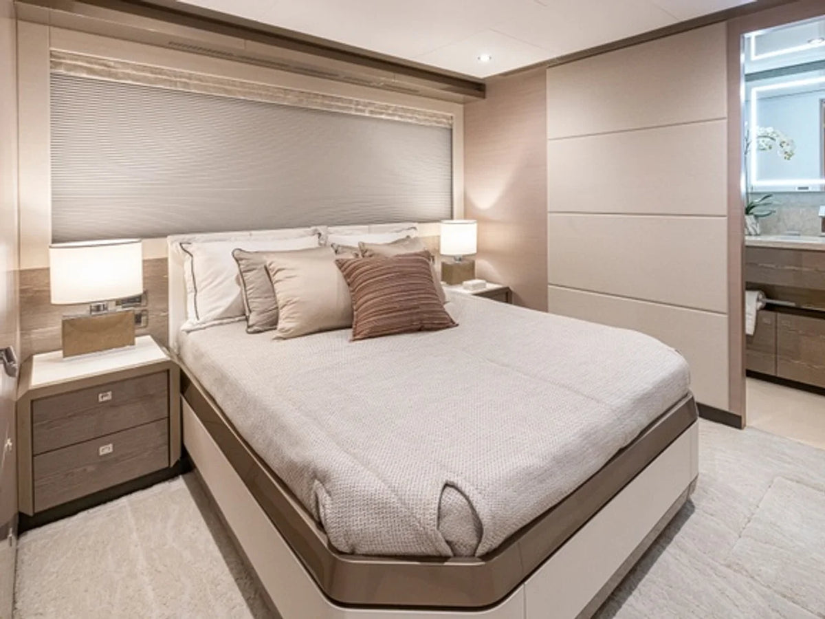 2027 Ocean Alexander 27R 93.0 feet, Hollywood, Florida #44