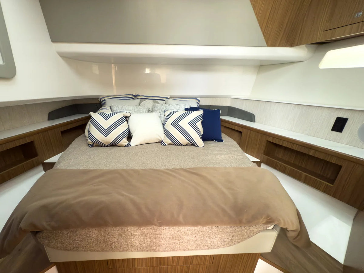 2026 Cruisers Yachts 50 GLS OB 50.0 feet, Fort Myers, Florida #28