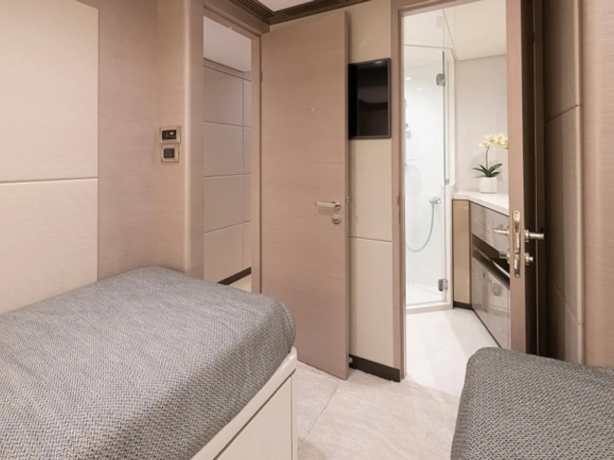 2027 Ocean Alexander 27R 93.0 feet, Hollywood, Florida #72