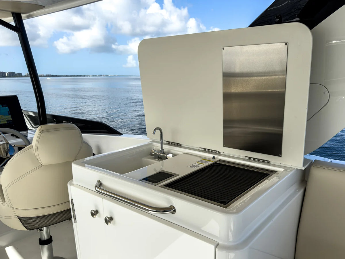 2026 Cruisers Yachts 50 FLY 50.0 feet, Fort Myers, Florida #71