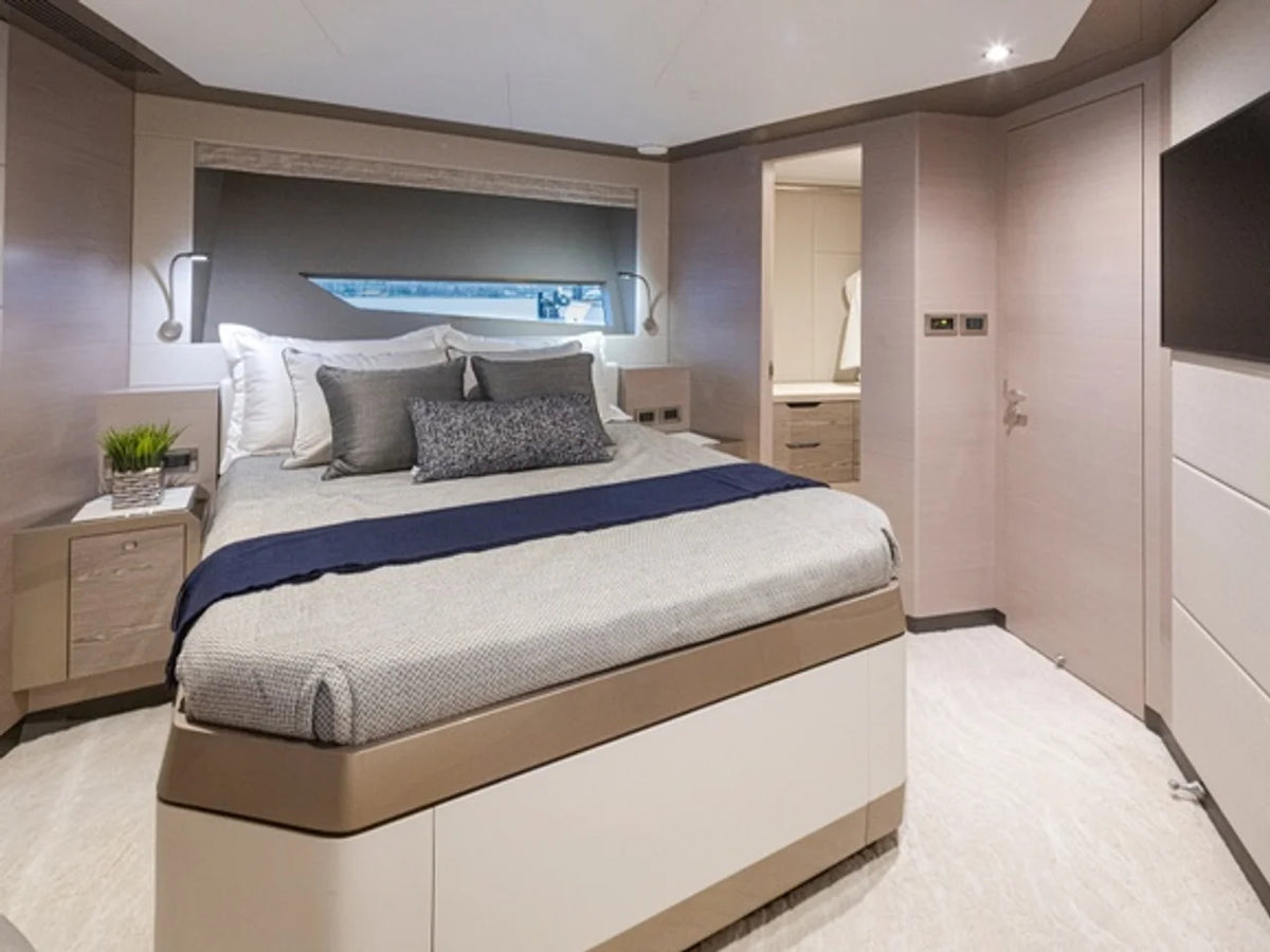 2027 Ocean Alexander 27R 93.0 feet, Hollywood, Florida #77