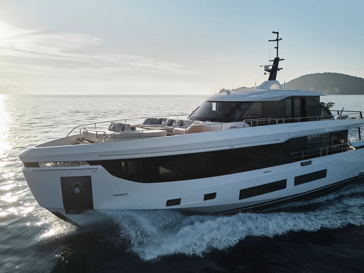 2026 Azimut Grande 30M 94.0 feet, Inuvik, Northwest Territories #13