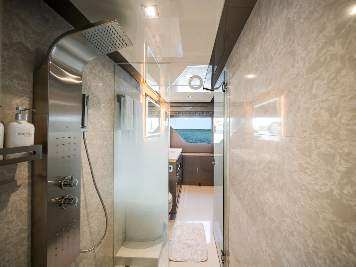 2023 Ocean Alexander 27R 88.0 feet, Ocean Reef, FL #52