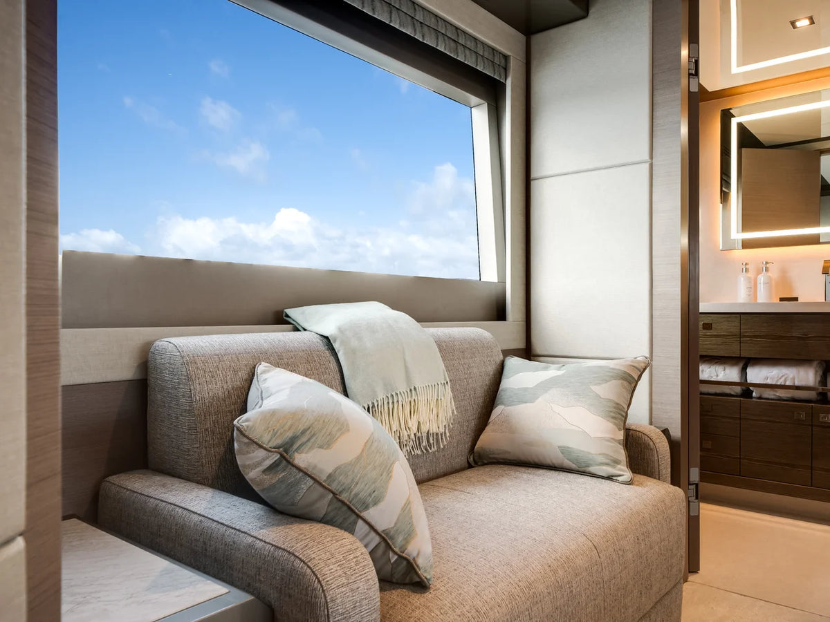 2023 Ocean Alexander 27R 88.0 feet, Ocean Reef, FL #44