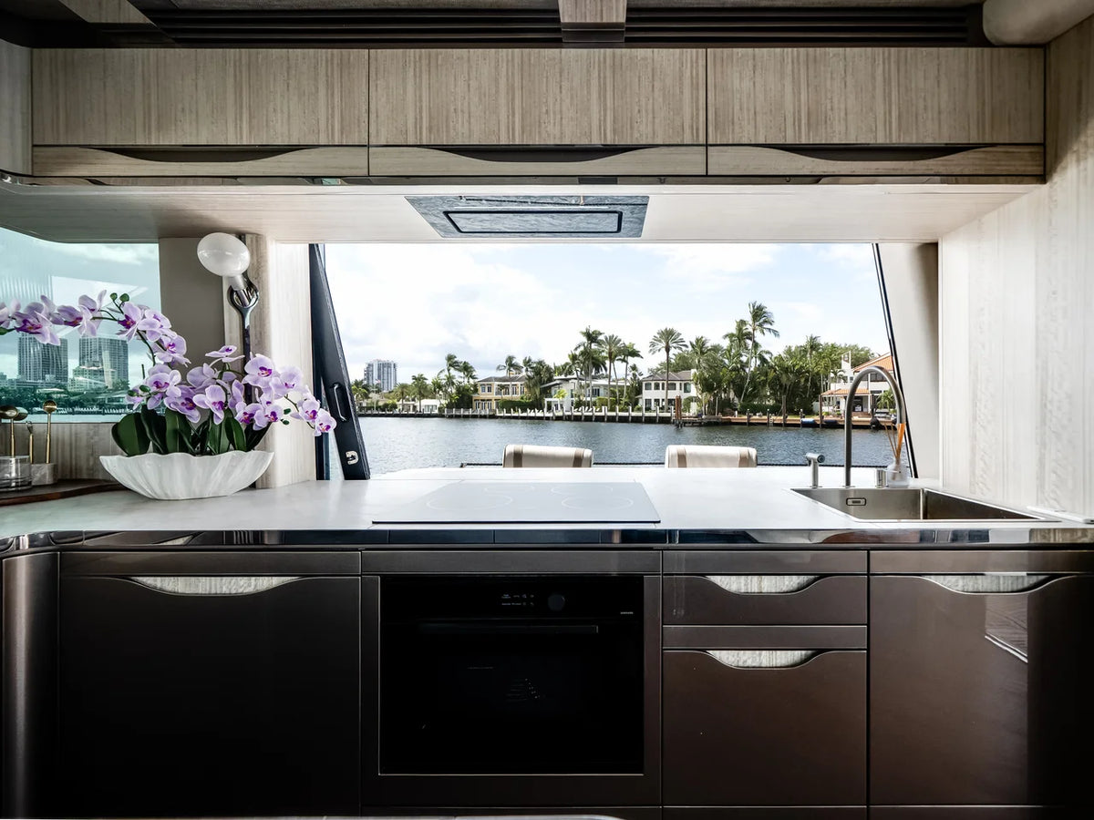 2027 Galeon 620 FLY 64.583 feet, Inuvik, Northwest Territories #48