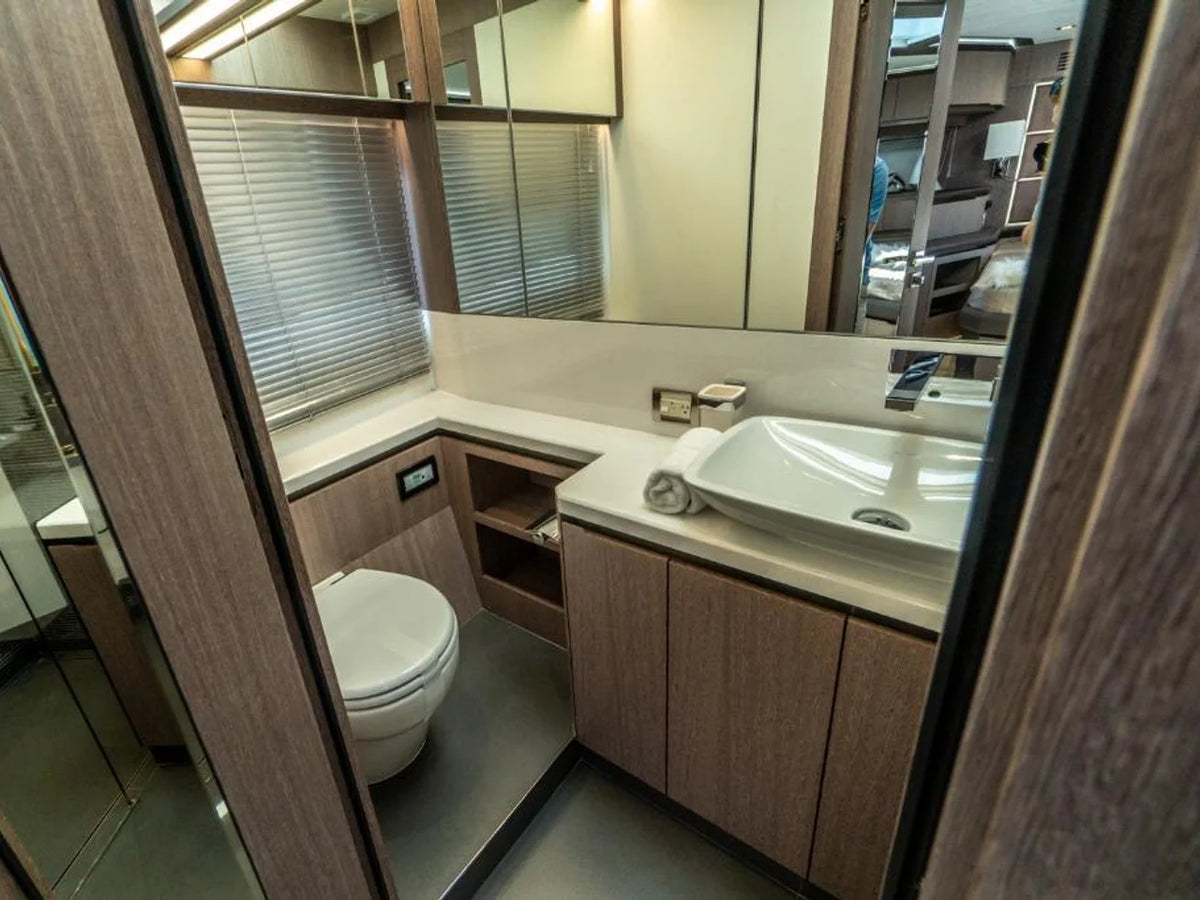2027 Galeon 650 SKY 68.0 feet, Inuvik, Northwest Territories #21