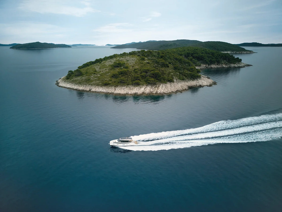 2027 Azimut Seadeck 6 57.0 feet, Washington, Connecticut #32
