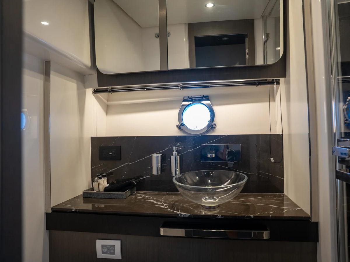 2022 Azimut S6 60.0 feet, Miami, FL #42