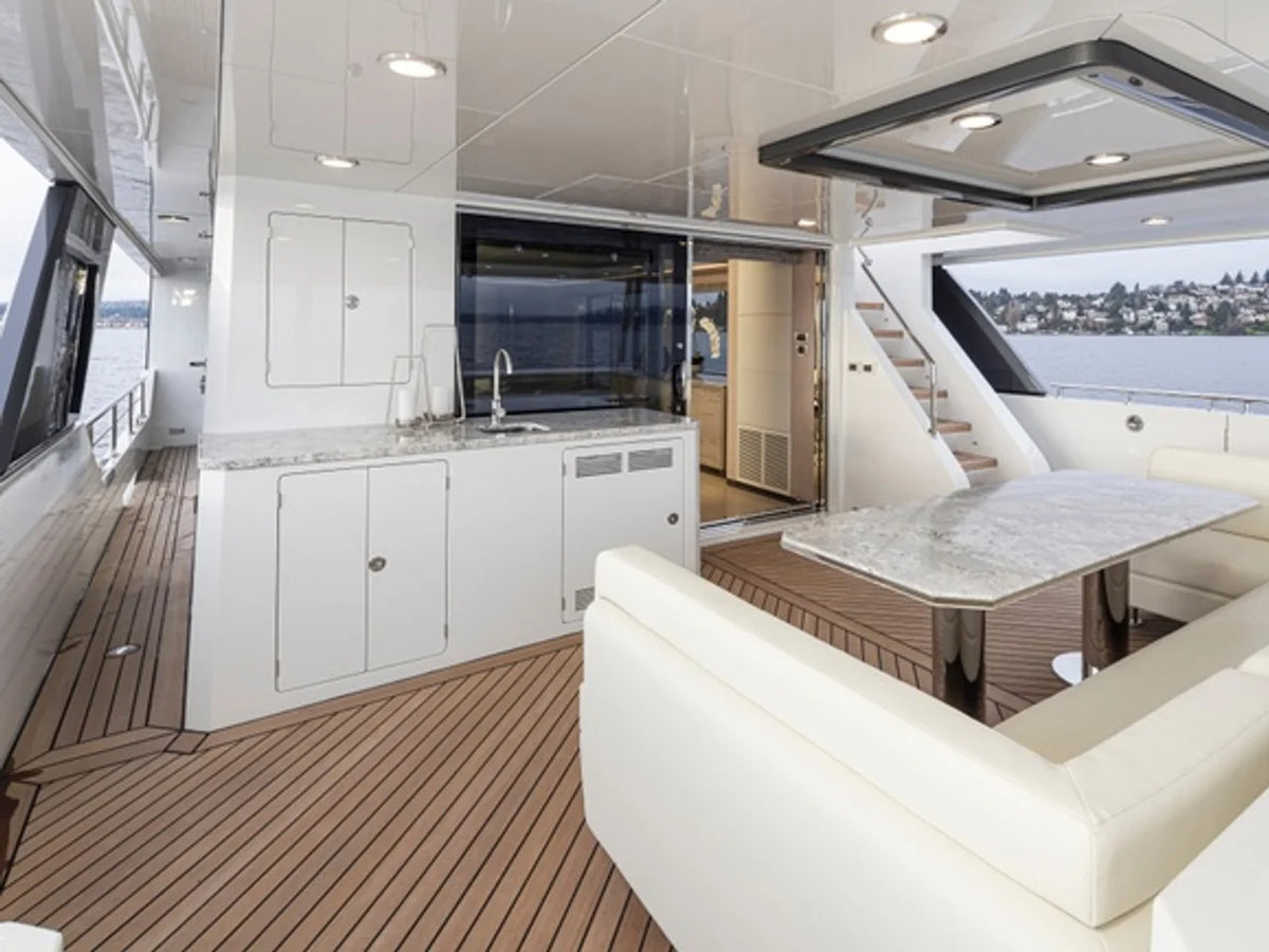 2027 Ocean Alexander 27R 93.0 feet, Hollywood, Florida #15