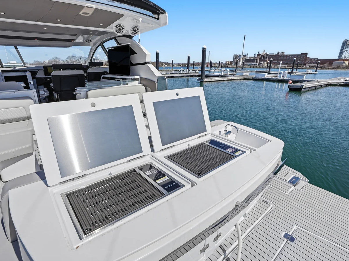 2026 Cruisers Yachts 50 GLS OB 50.0 feet, Quincy, MA #9