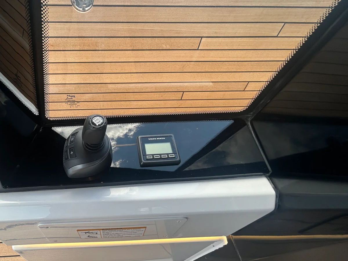 2026 Cruisers Yachts 57 FLY 57.0 feet, Grasonville, Maryland #18
