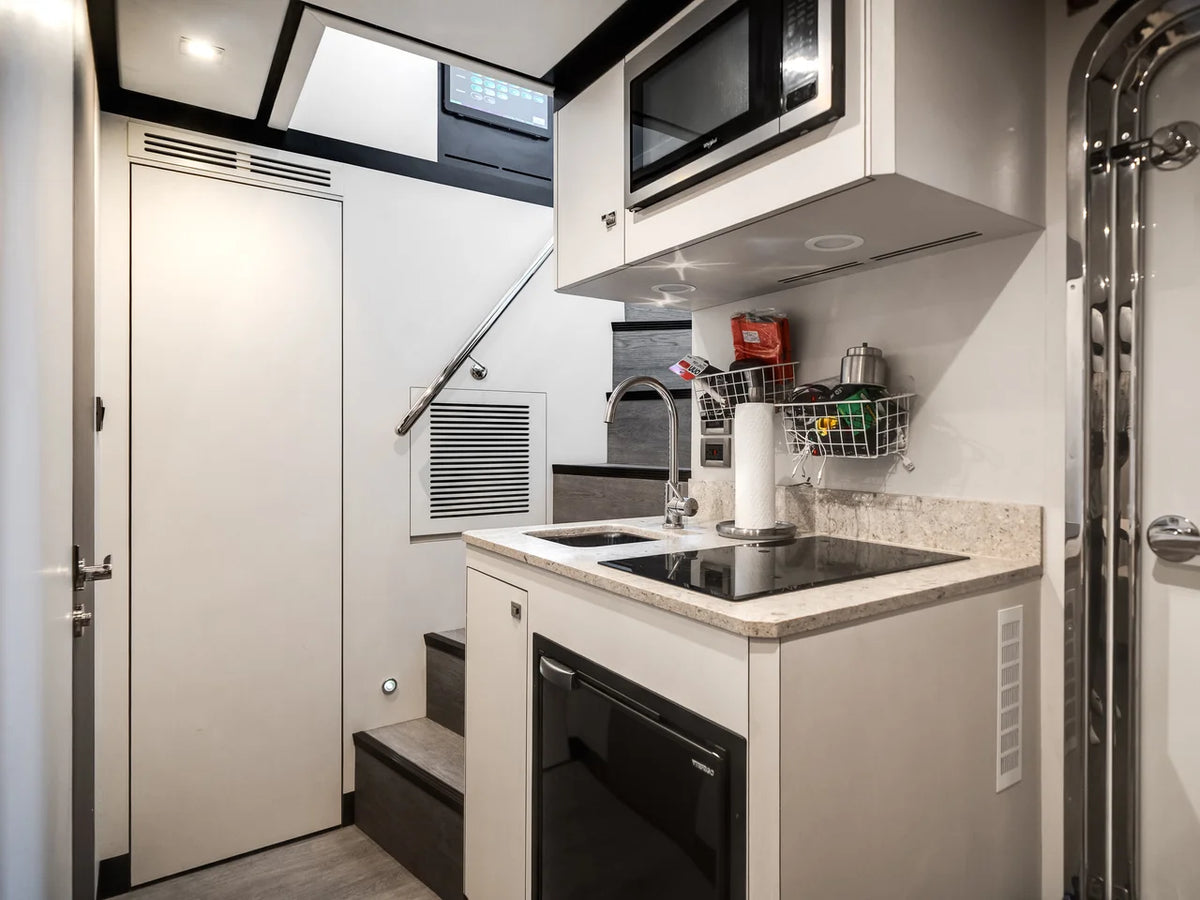 2023 Ocean Alexander 27R 88.0 feet, Ocean Reef, FL #131
