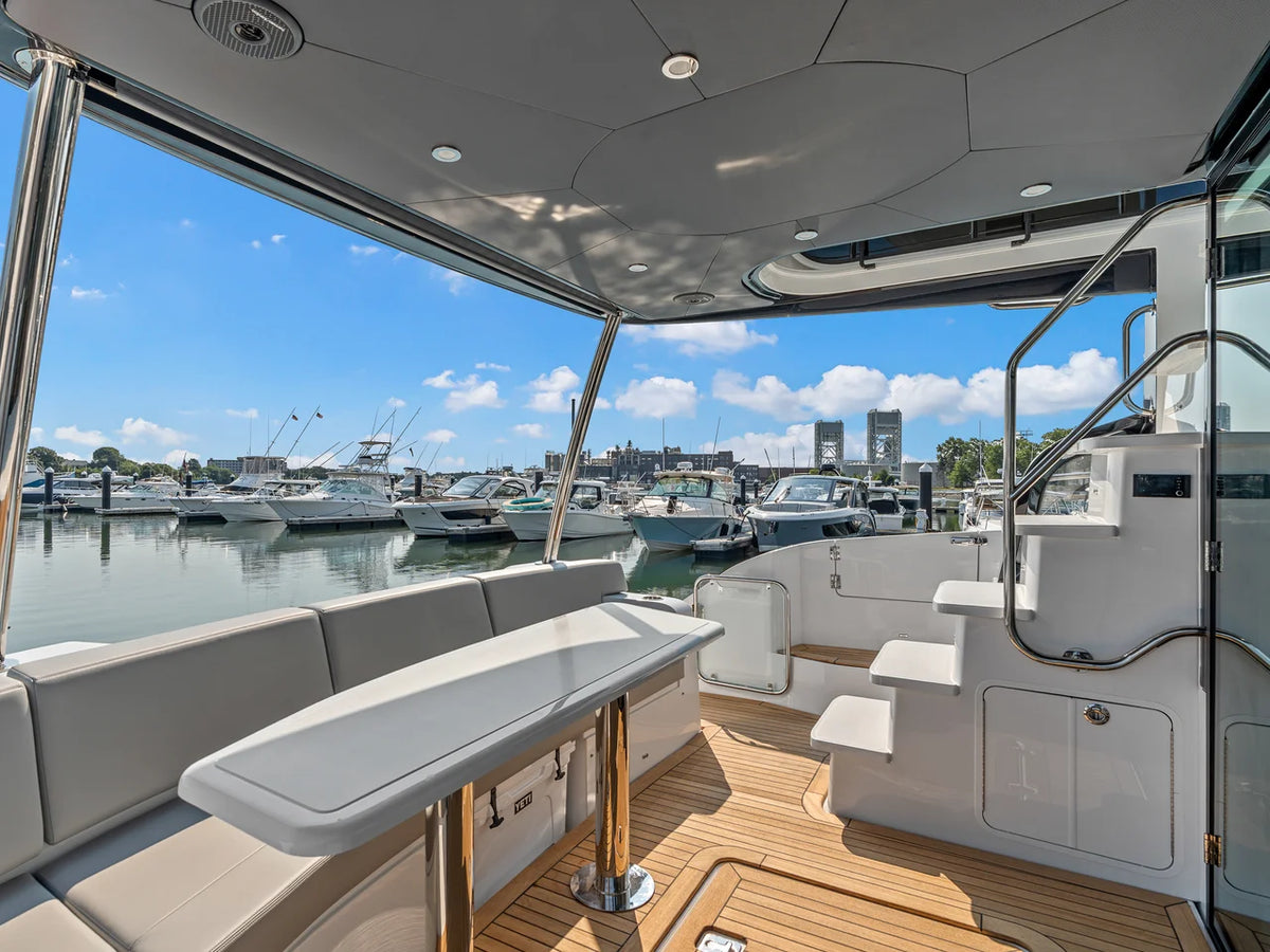 2027 Cruisers Yachts 50 FLY 50.0 feet, Quincy, MA #10