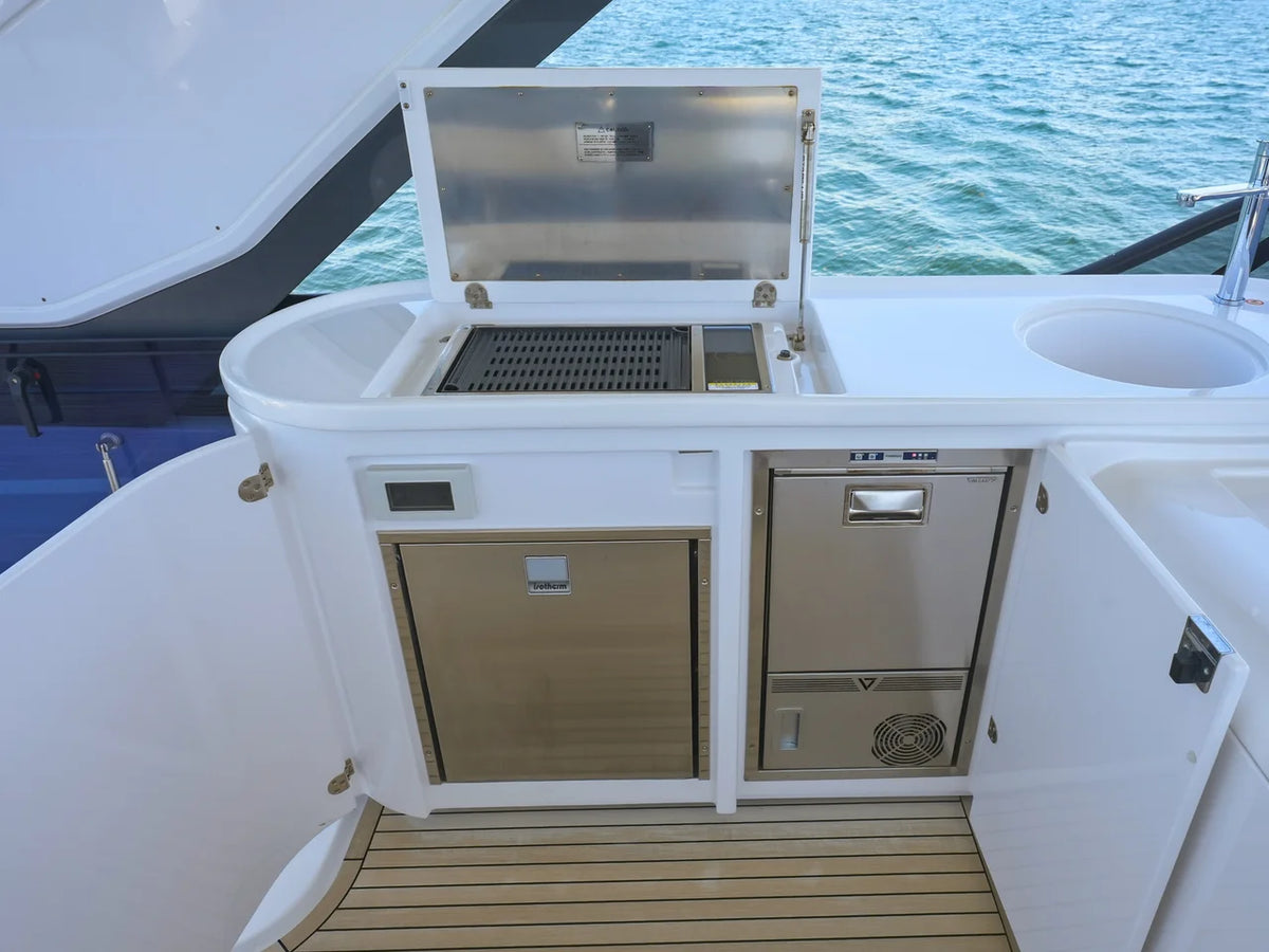2025 Azimut 68 FLY 68.0 feet, Miami, FL #82