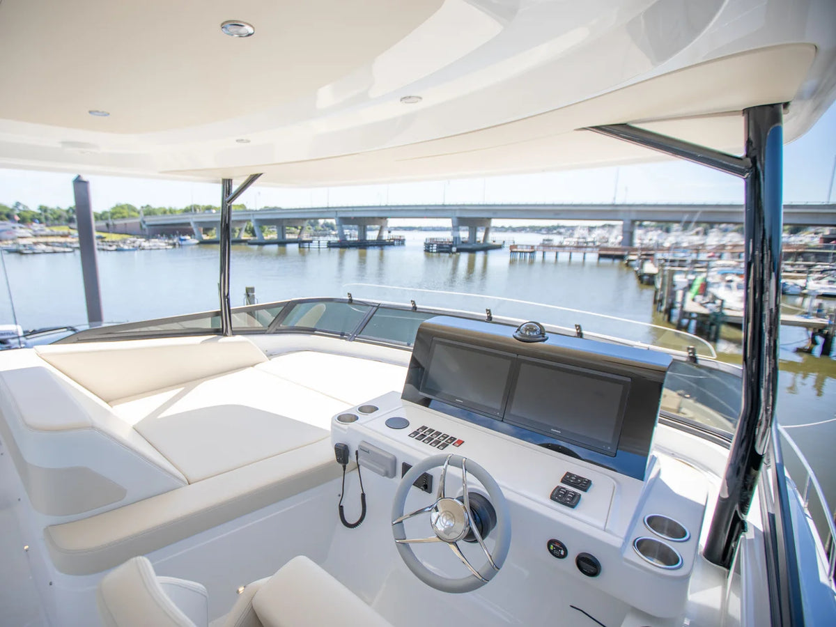 2027 Cruisers Yachts 50 FLY 50.0 feet, Tarpon Springs, Florida #94