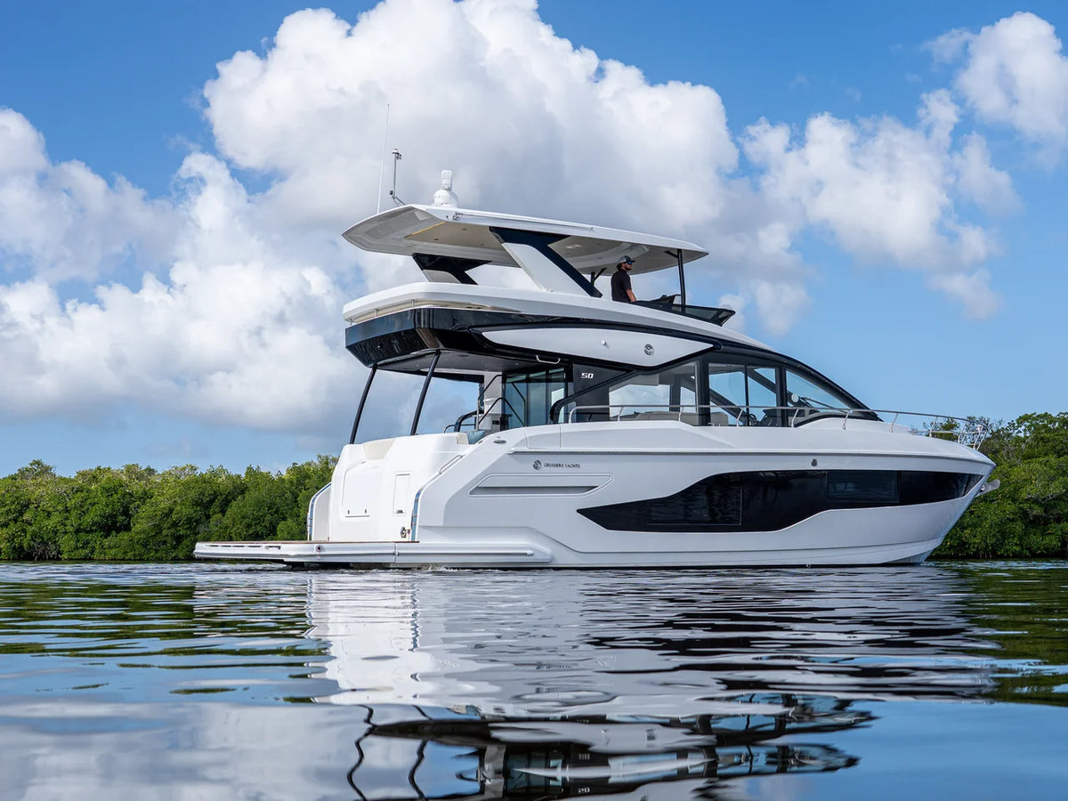 2026 Cruisers Yachts 50 FLY 50.0 feet, Fort Myers, Florida #9