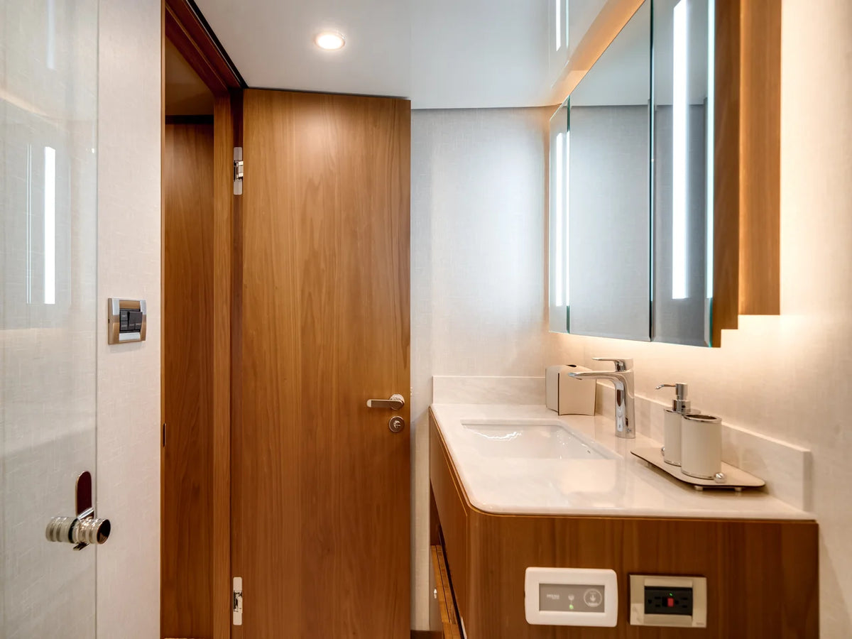 2026 Ocean Alexander 30R 98.0 feet, Hollywood, Florida #70