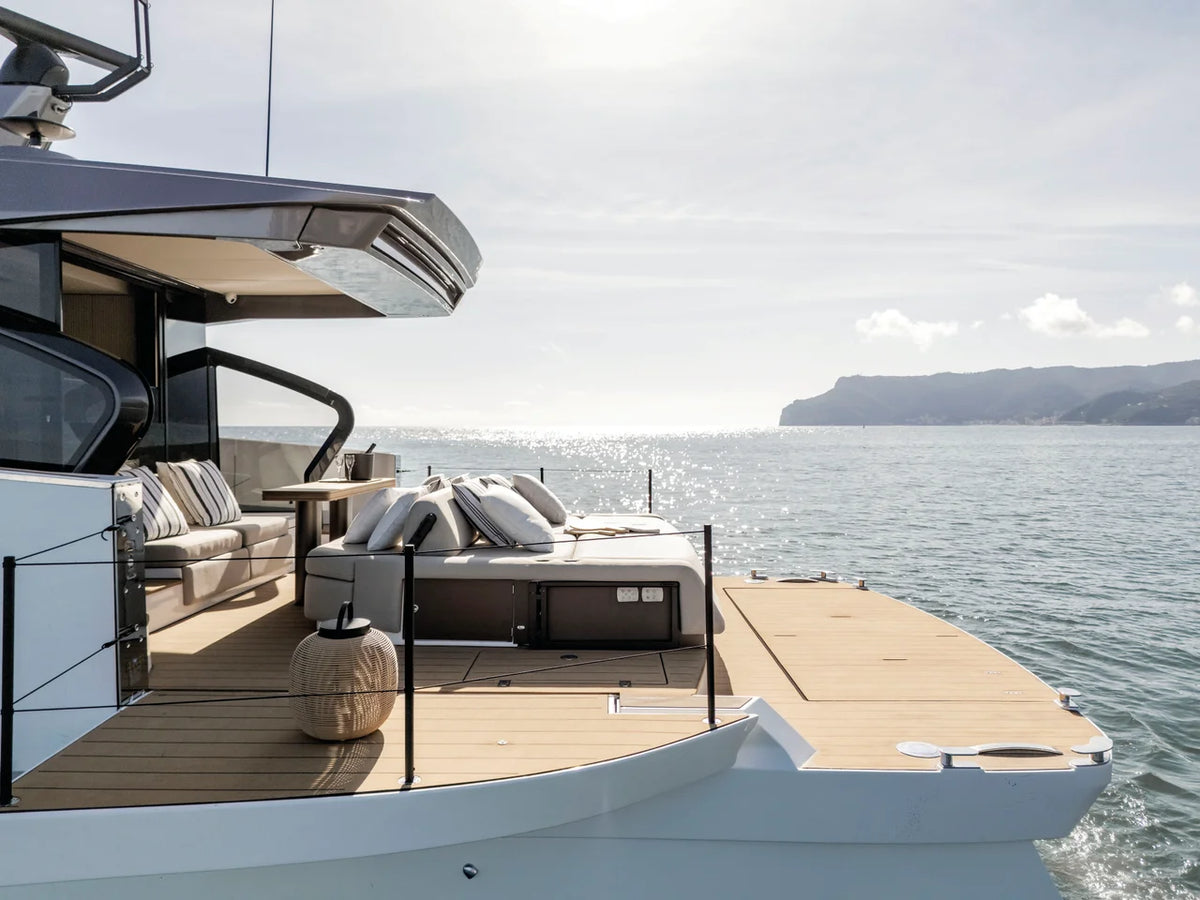 2027 Azimut Seadeck 6 57.0 feet, Washington, Connecticut #25