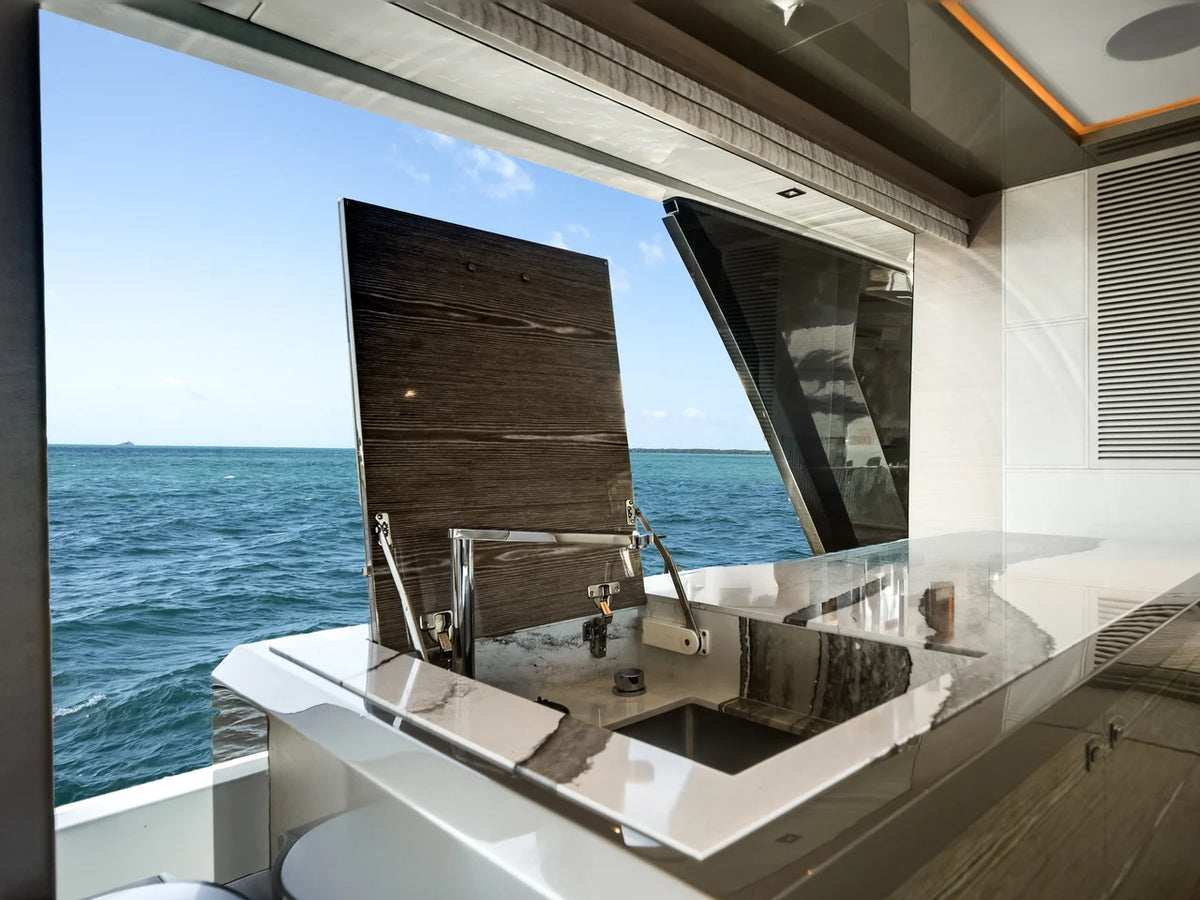 2023 Ocean Alexander 27R 88.0 feet, Ocean Reef, FL #24