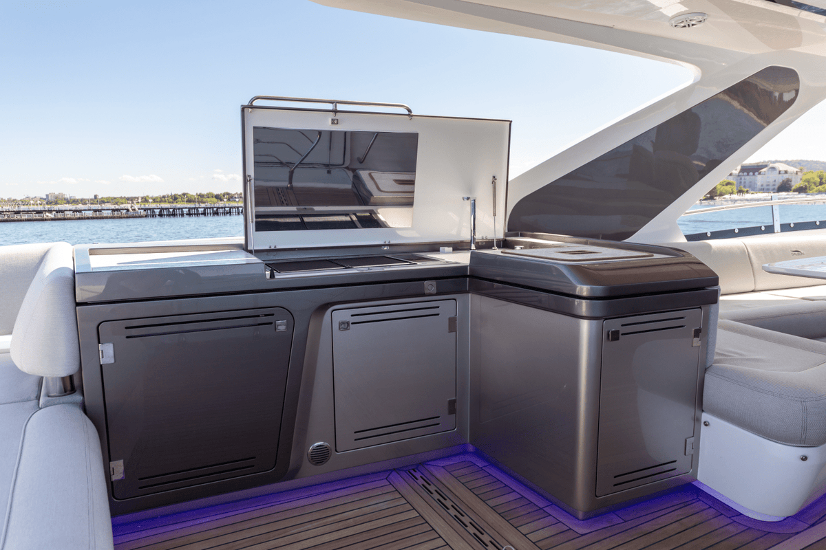 2027 Galeon 800 FLY 83.0 feet, Inuvik, Northwest Territories #20
