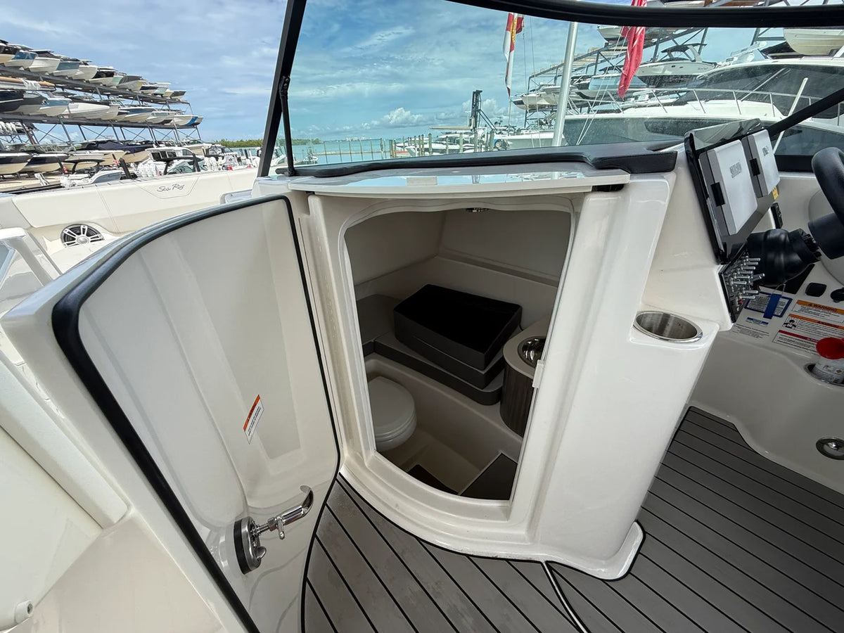 2025 Sea Ray SDX 270 Outboard 300.0 feet, Sarasota, Florida #24