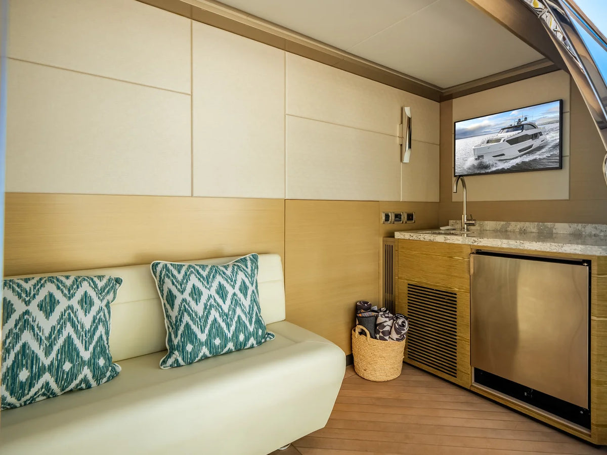 2023 Ocean Alexander 27R 88.0 feet, Ocean Reef, FL #81