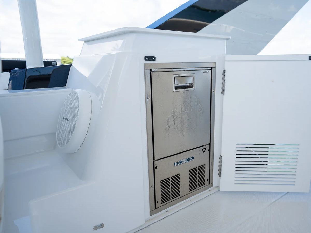 2026 Cruisers Yachts 57 FLY 57.0 feet, Miami, FL #48