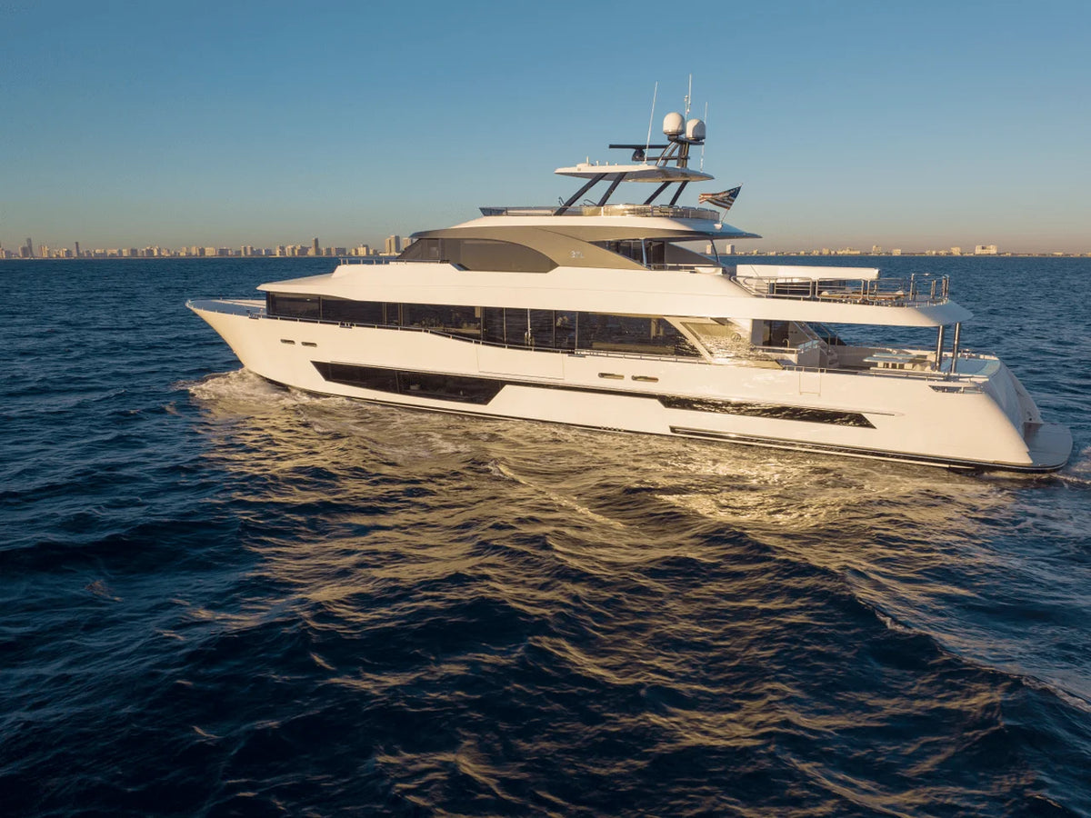 2027 Ocean Alexander 37L 120.0 feet, Hollywood, Florida #15