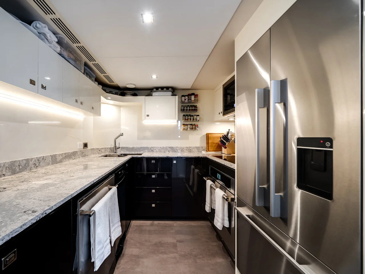 2023 Ocean Alexander 27R 88.0 feet, Ocean Reef, FL #125