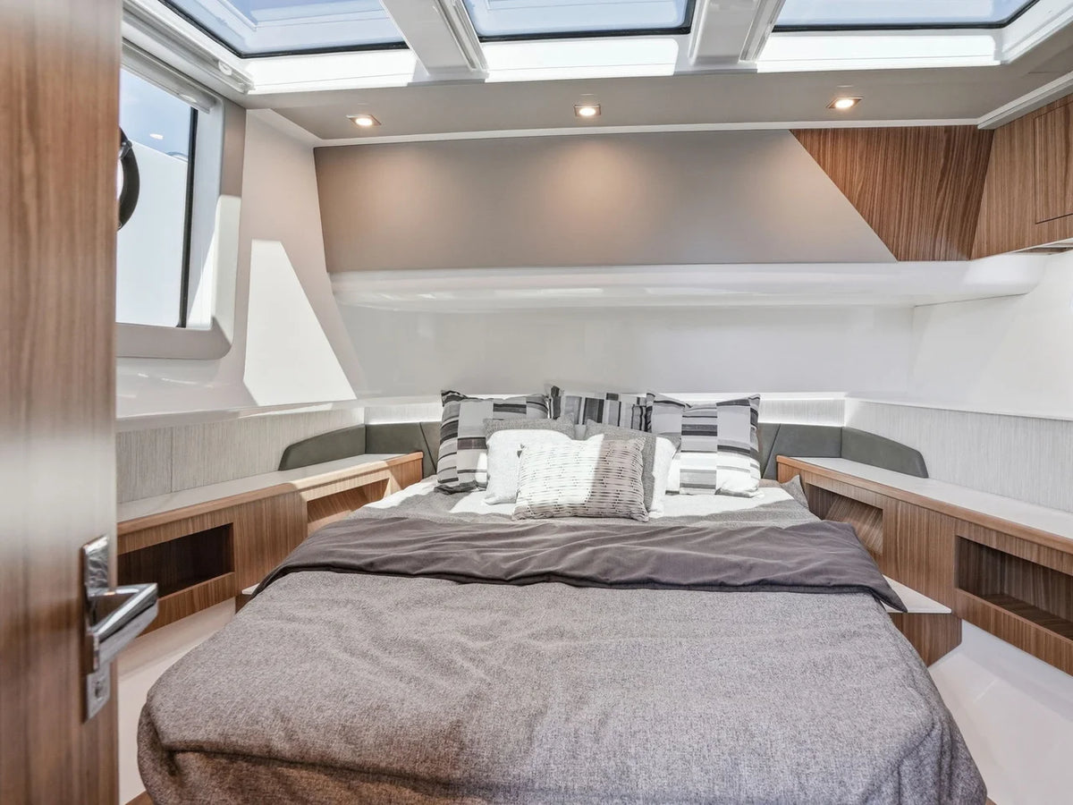 2026 Cruisers Yachts 50 GLS OB 50.0 feet, Quincy, MA #38