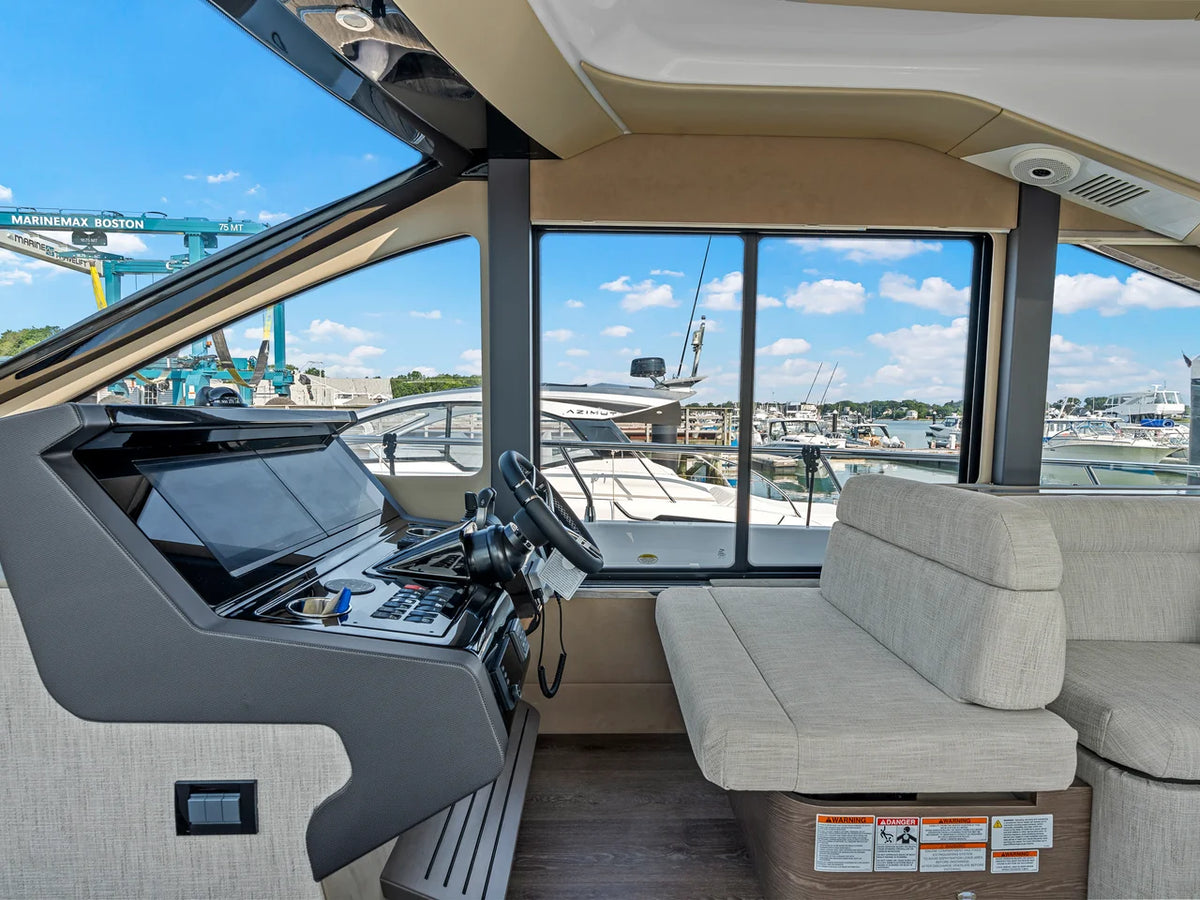 2027 Cruisers Yachts 50 FLY 50.0 feet, Quincy, MA #25
