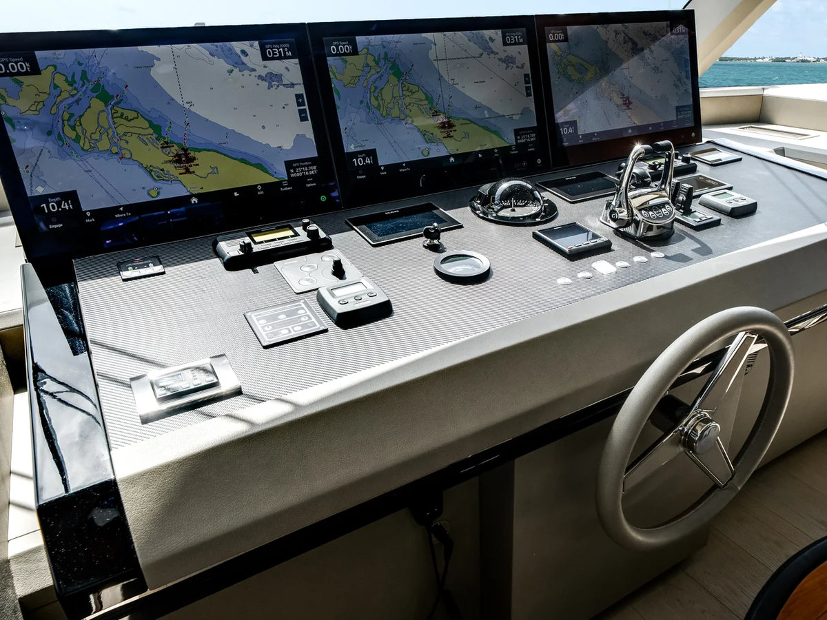 2023 Ocean Alexander 27R 88.0 feet, Ocean Reef, FL #90