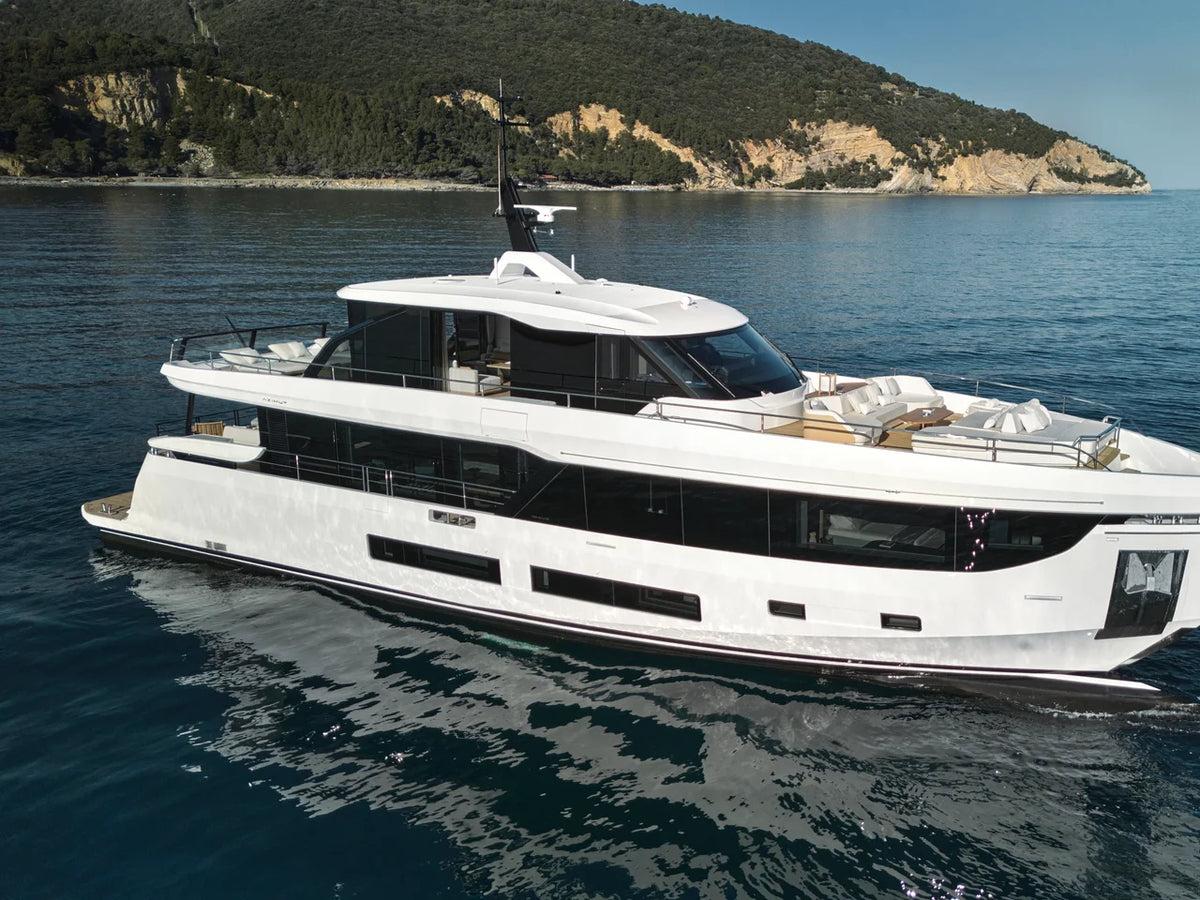 2026 Azimut Grande 30M 94.0 feet, Inuvik, Northwest Territories #10