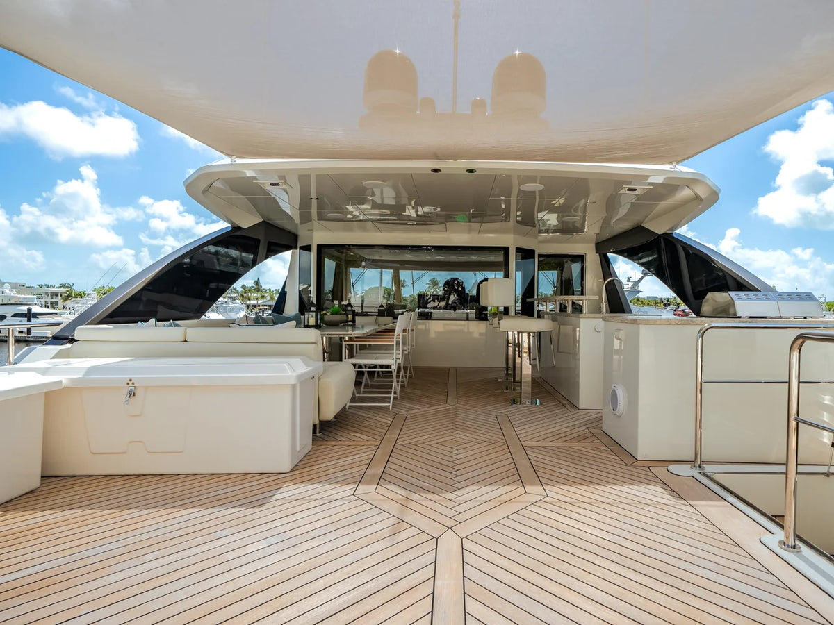 2023 Ocean Alexander 27R 88.0 feet, Ocean Reef, FL #101