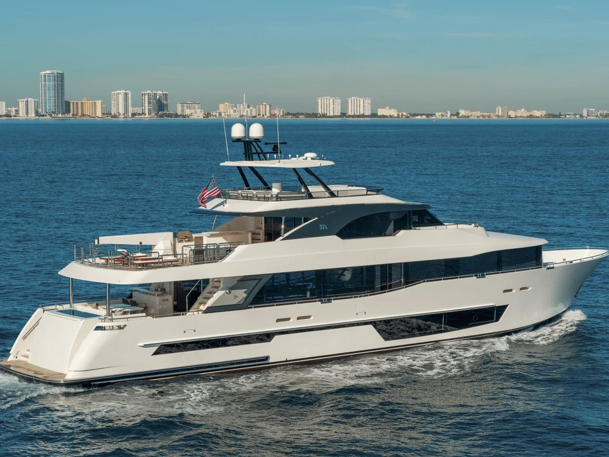 2027 Ocean Alexander 37L 120.0 feet, Hollywood, Florida #5