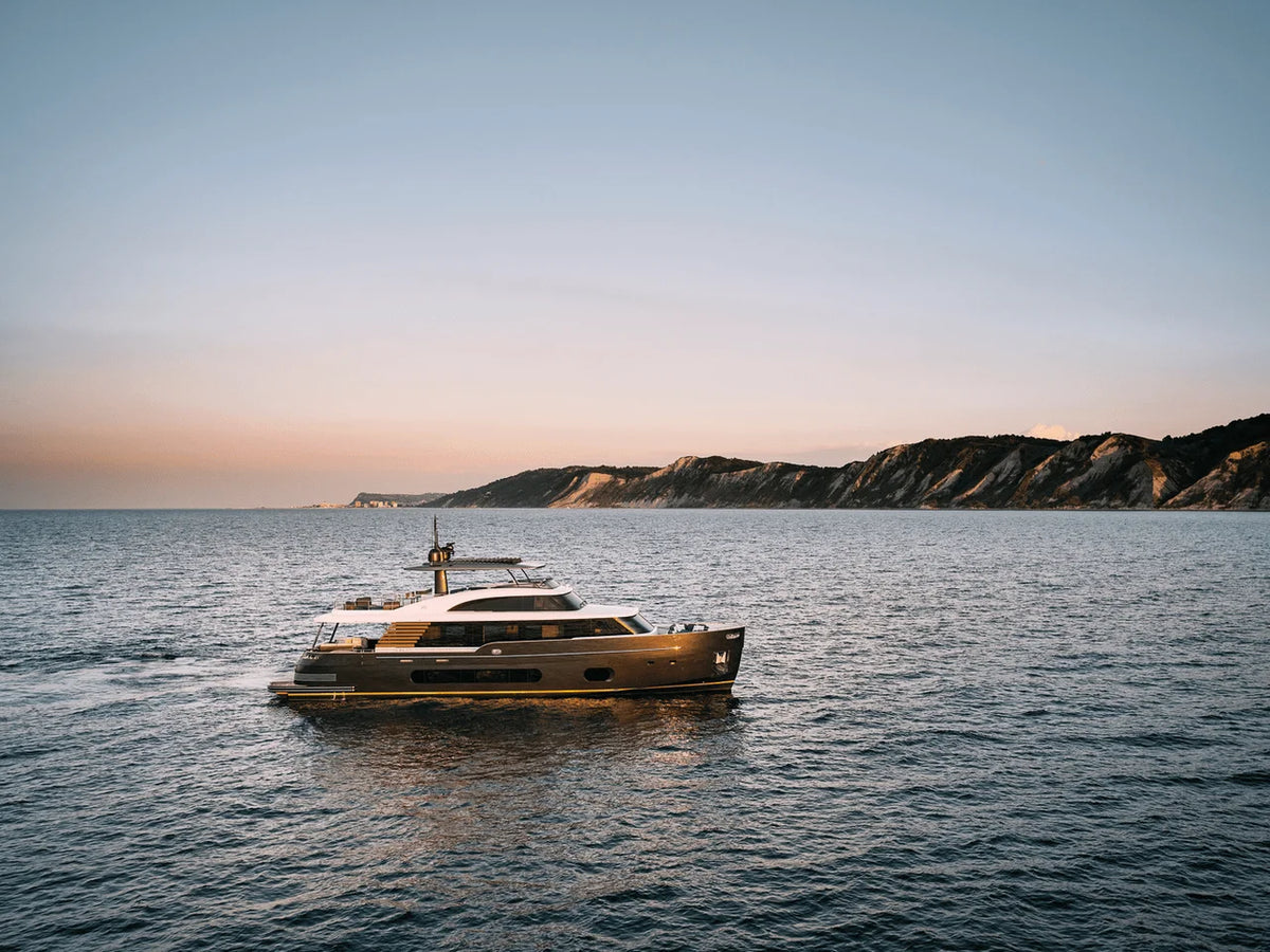 2027 Azimut Magellano 25M 83.0 feet, Inuvik, Northwest Territories #3