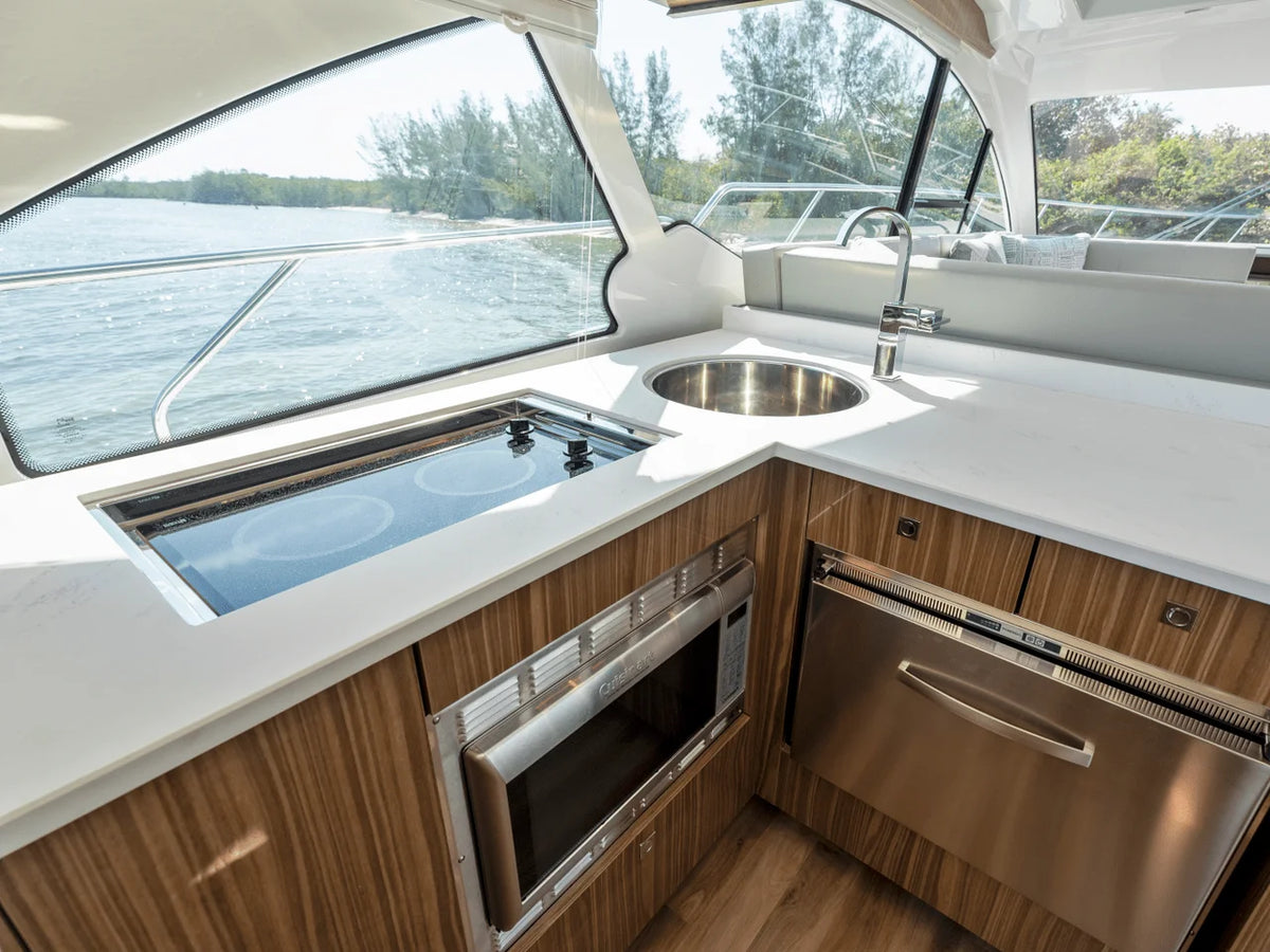 2025 Cruisers Yachts 50 Cantius 50.0 feet, Wrightsville Beach, North Carolina #88