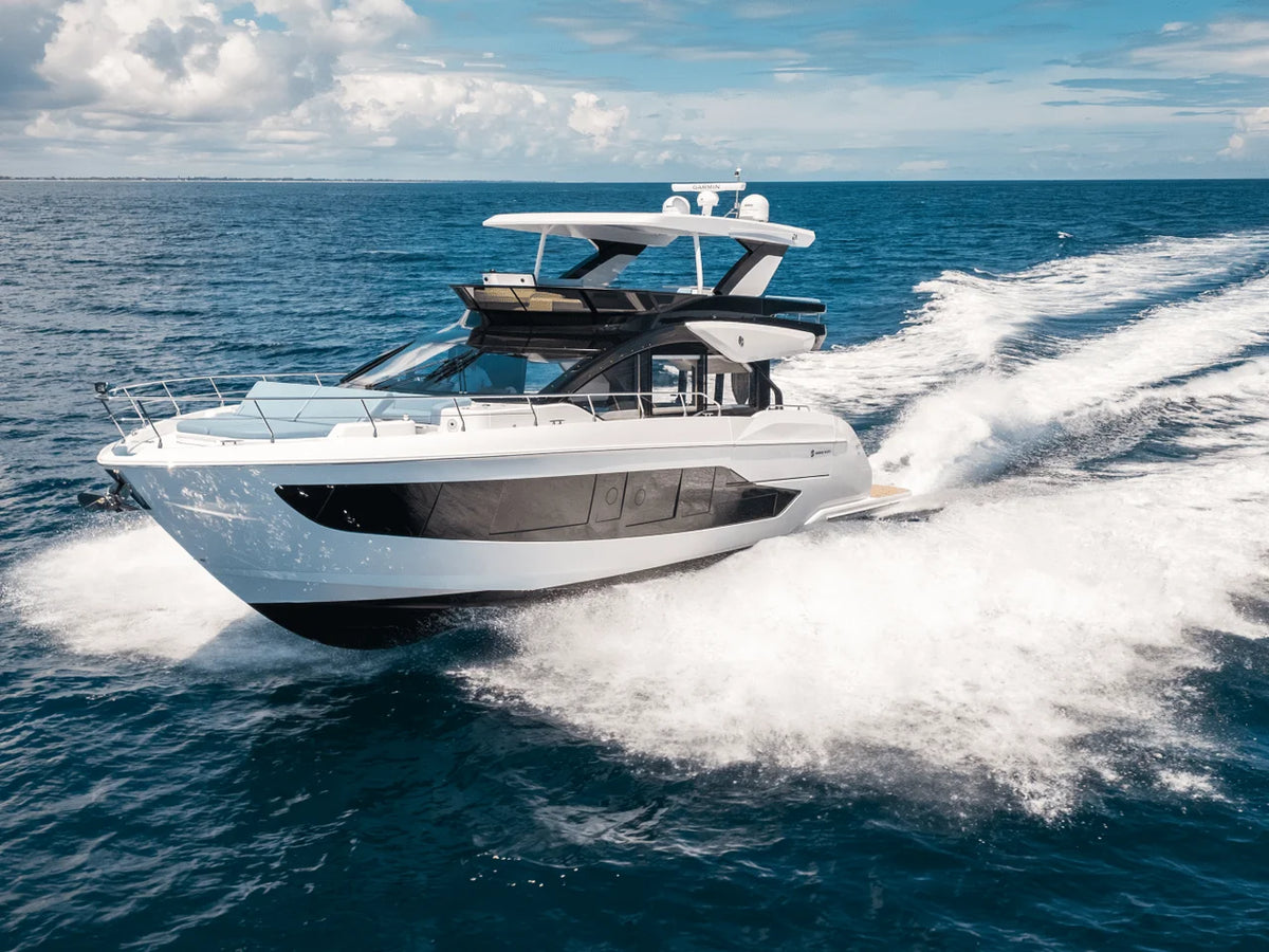 2026 Cruisers Yachts 57 FLY 57.0 feet, Hollywood, Florida #9