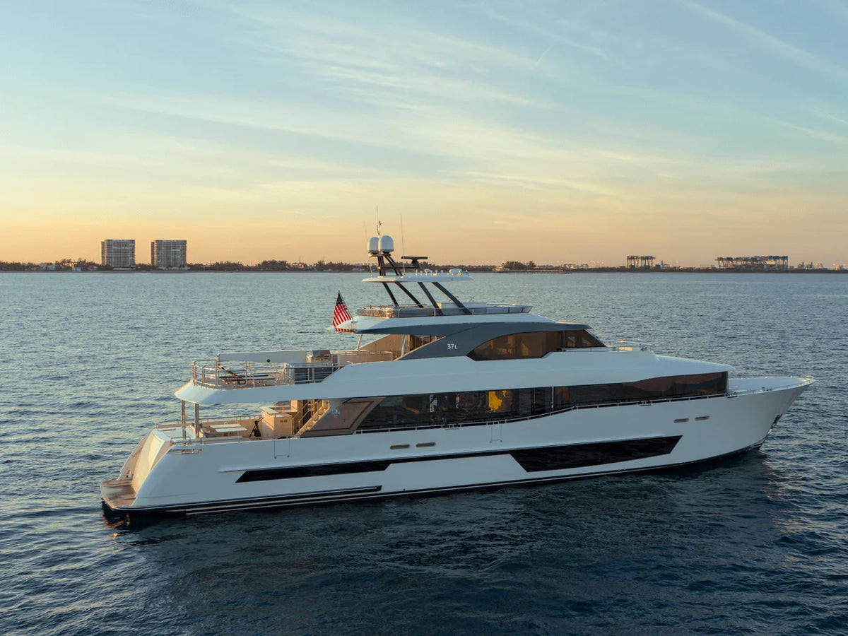 2027 Ocean Alexander 37L 120.0 feet, Hollywood, Florida #8