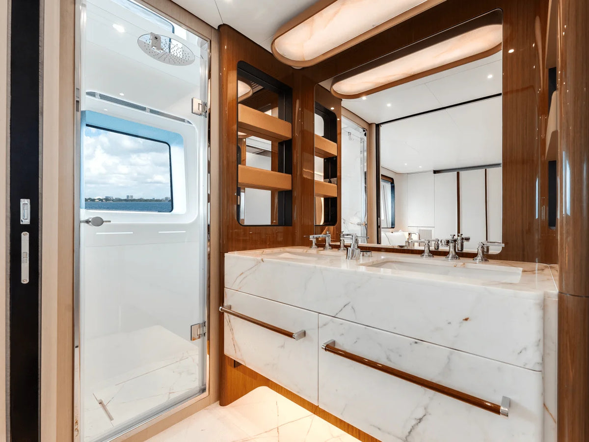 2026 Azimut Grande 36M 115.0 feet, Inuvik, Northwest Territories #18