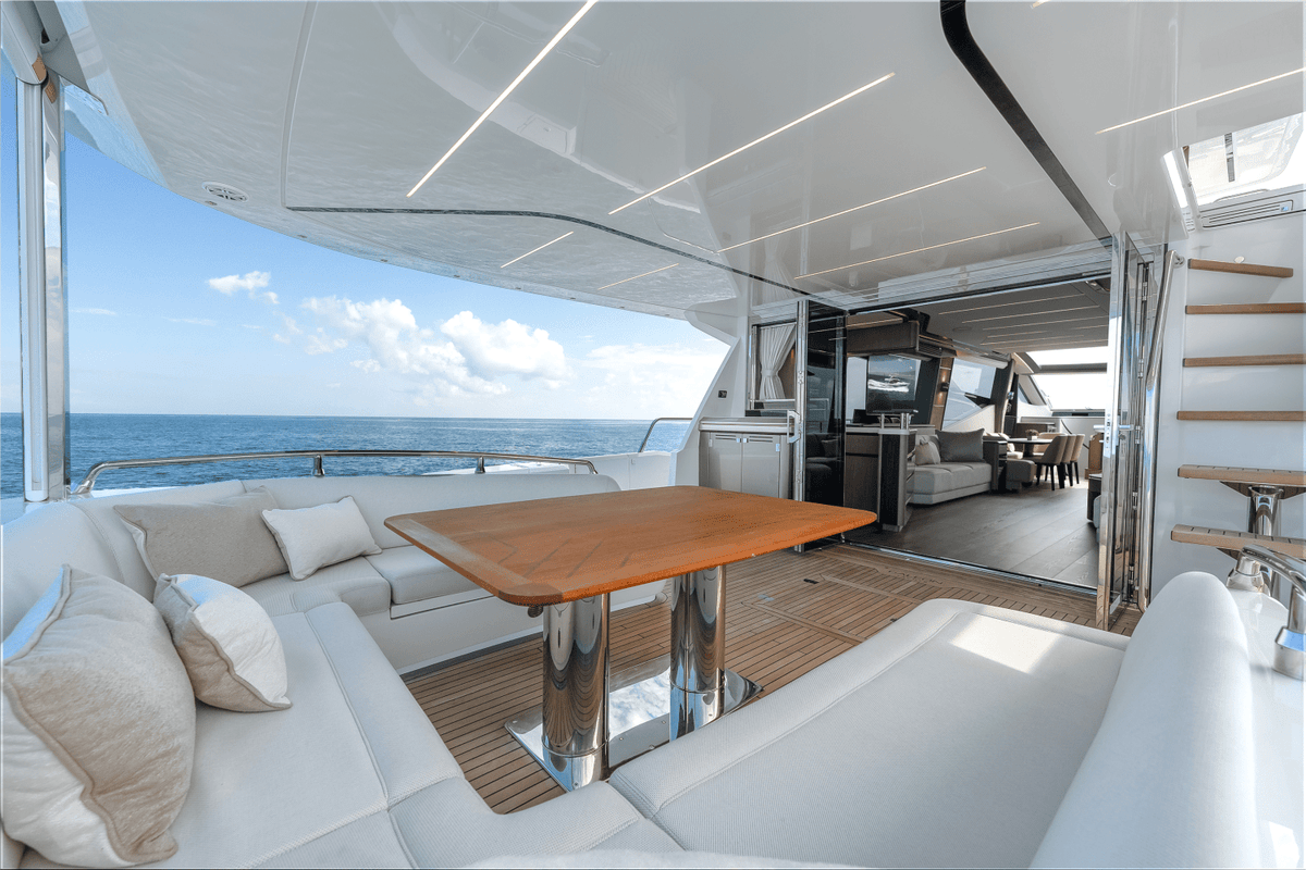 2027 Galeon 800 FLY 83.0 feet, Inuvik, Northwest Territories #12