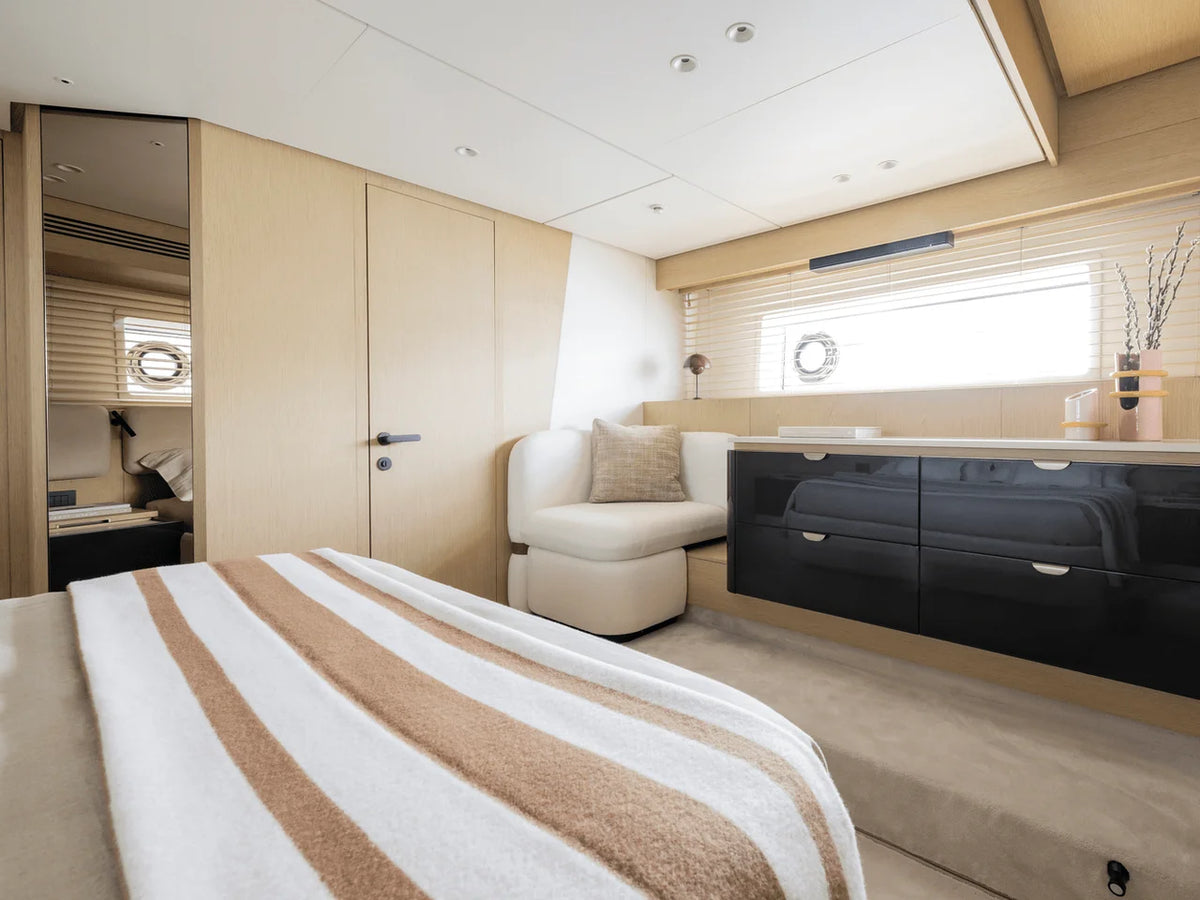 2027 Azimut Fly 62 62.0 feet, Jupiter, Florida #15