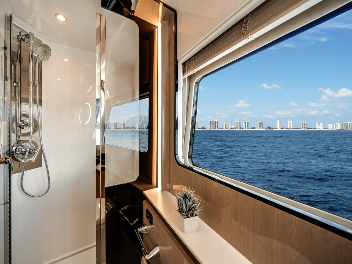 2026 Cruisers Yachts 57 FLY 57.0 feet, Hollywood, Florida #31