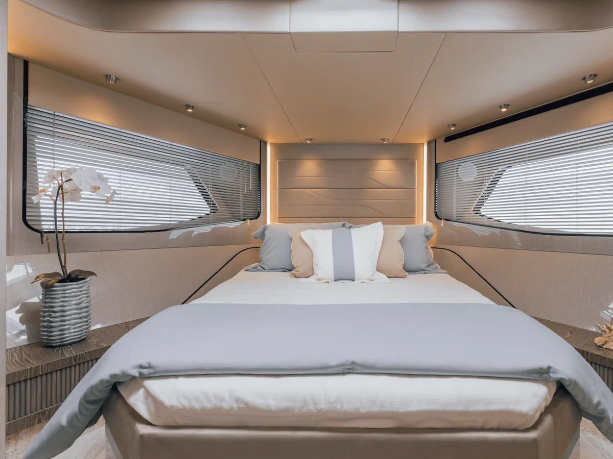 2027 Cruisers Yachts 57 FLY 57.0 feet, St. Petersburg, Florida #96