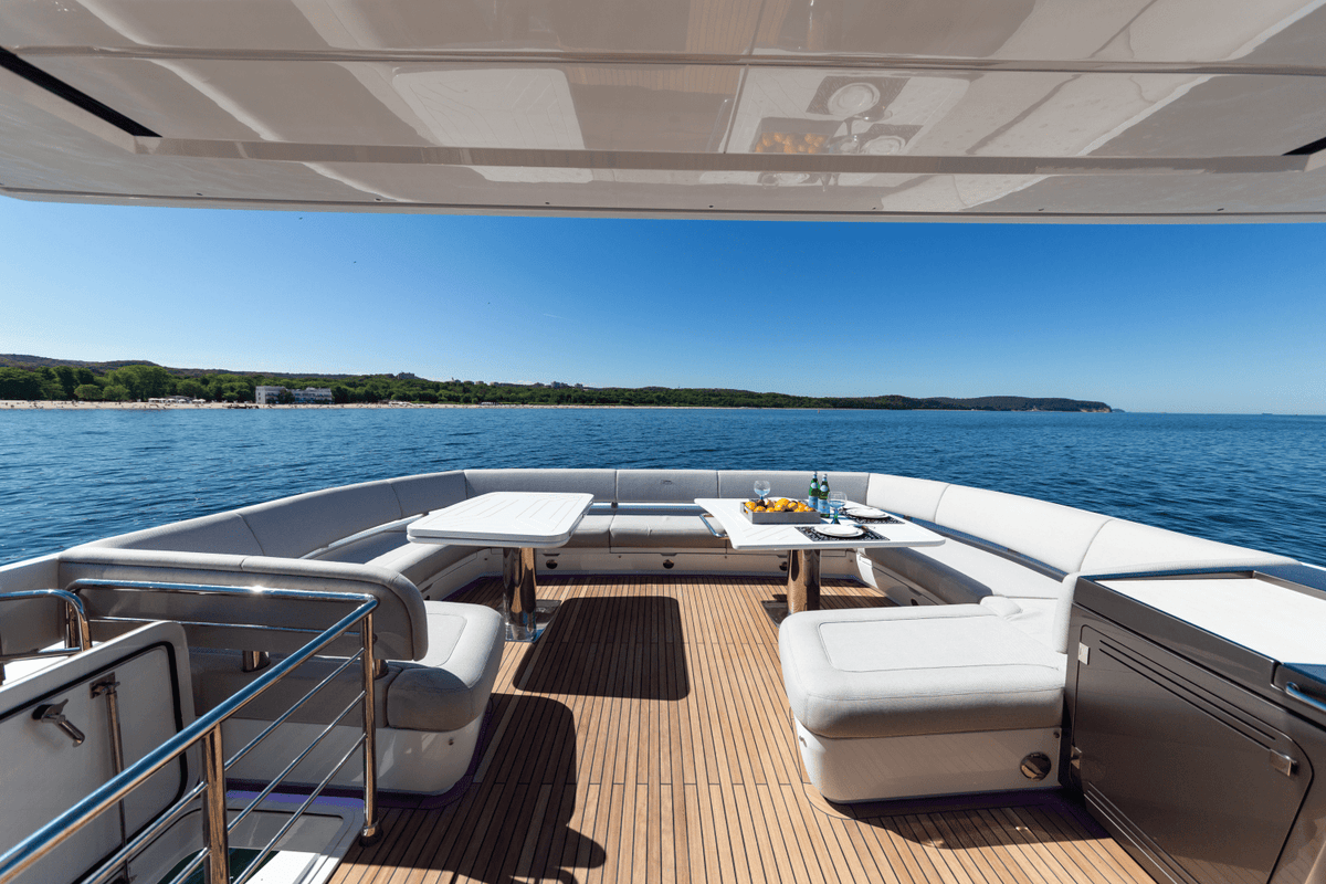2027 Galeon 800 FLY 83.0 feet, Inuvik, Northwest Territories #14