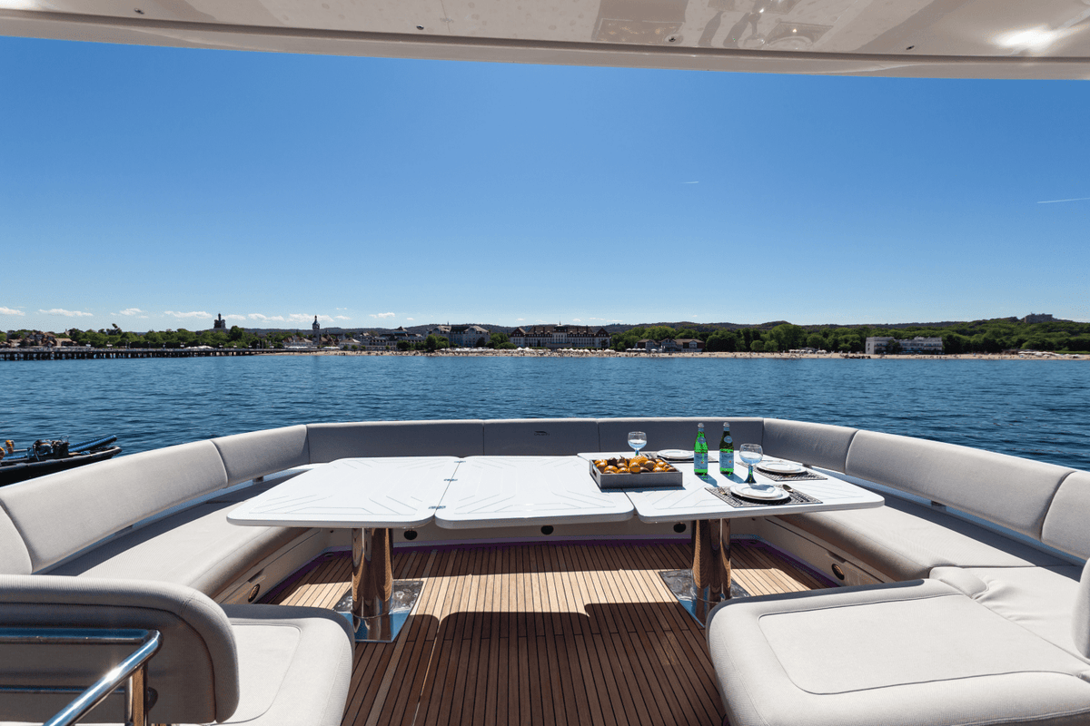 2027 Galeon 800 FLY 83.0 feet, Inuvik, Northwest Territories #16