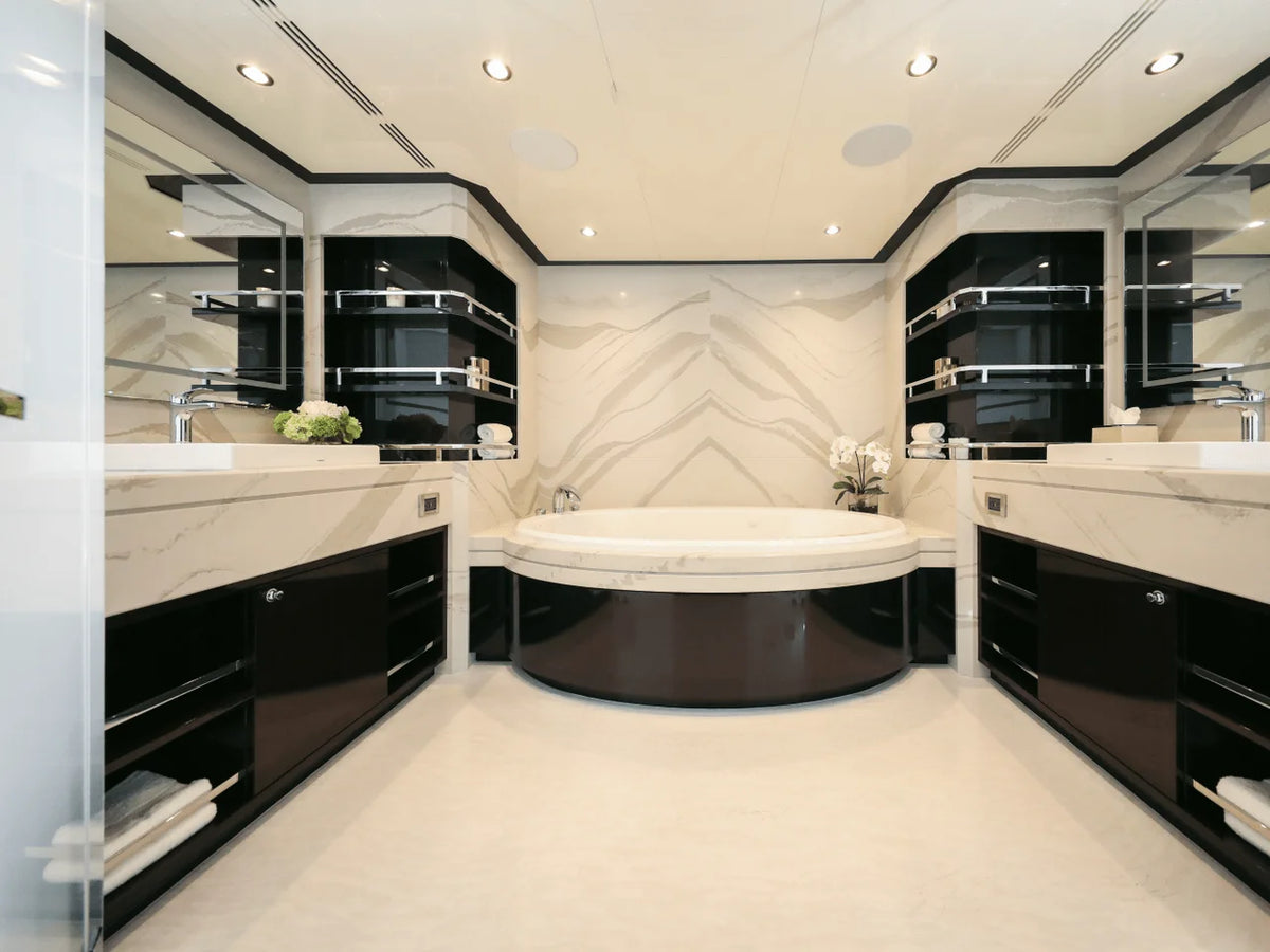 2027 Ocean Alexander 37L 120.0 feet, Hollywood, Florida #47