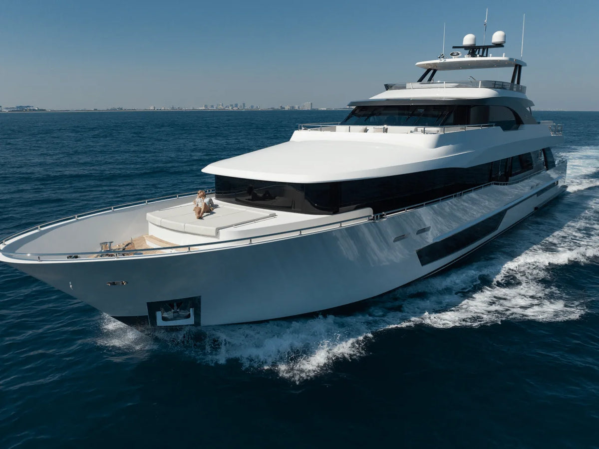 2027 Ocean Alexander 37L 120.0 feet, Hollywood, Florida #14